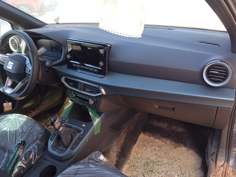 seat arona (kj7, kjp) del año 2024