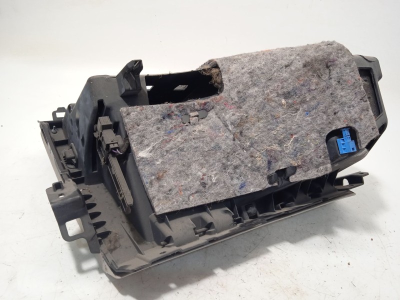 Recambio de guantera para mercedes-benz clase gla (w156) gla 200 cdi (156.908) referencia OEM IAM A1766800091  