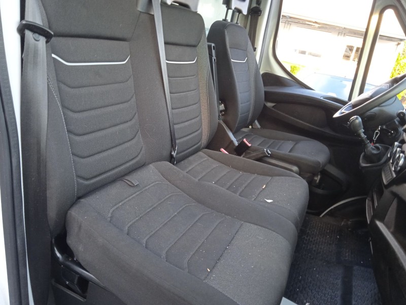 iveco daily vi furgoneta del año 2022