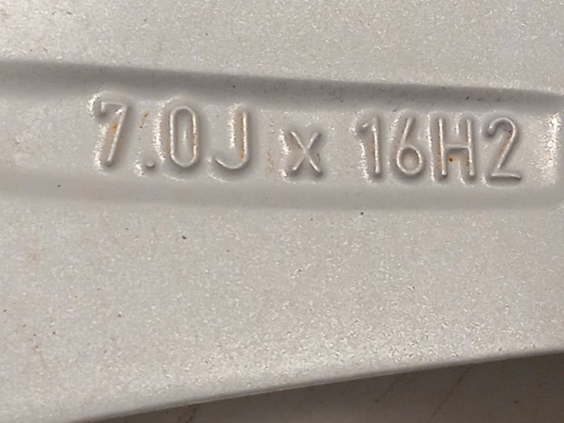 Recambio de llanta para seat leon (kl1, klg) 2.0 tdi referencia OEM IAM 5FA601025 5FA6010258Z8 