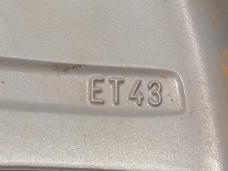 Recambio de llanta para seat leon (kl1, klg) 2.0 tdi referencia OEM IAM 5FA601025 5FA6010258Z8 