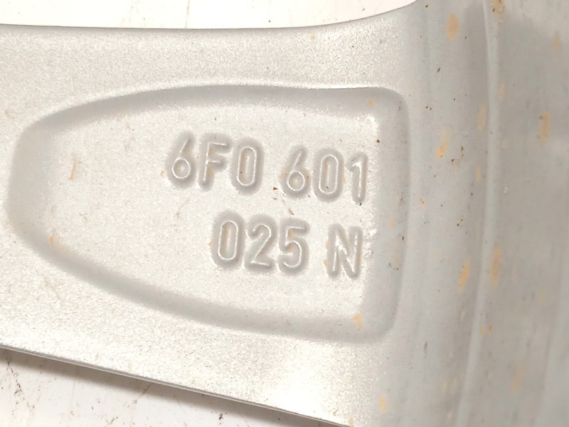 Recambio de llanta para seat ibiza v (kj1, kjg) 1.0 tsi referencia OEM IAM 6F0601025N 6F0601025G8Z8 