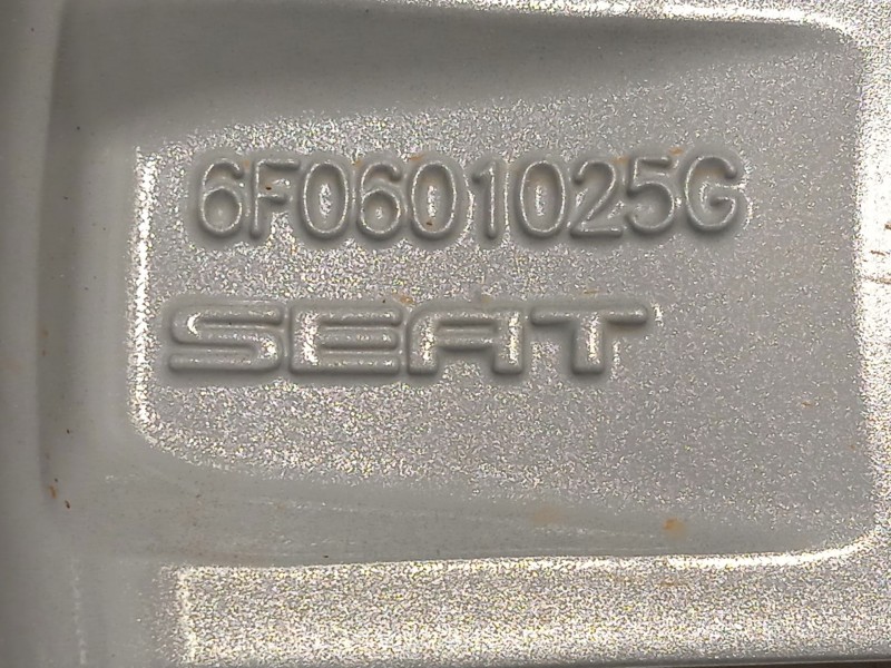 Recambio de llanta para seat ibiza v (kj1, kjg) 1.0 tsi referencia OEM IAM 6F0601025G 6F0601025G8Z8 