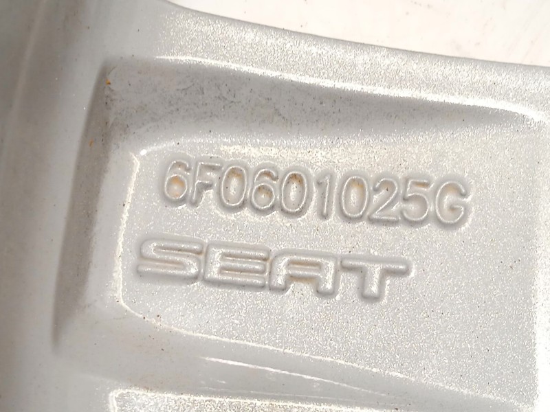 Recambio de llanta para seat ibiza v (kj1, kjg) 1.0 tsi referencia OEM IAM 6F0601025G 6F0601025G8Z8 