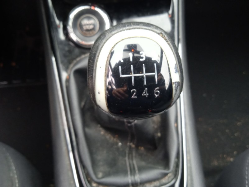 nissan pulsar hatchback (c13) del año 2016