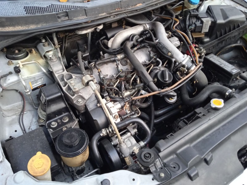 nissan primera (p12) del año 2005