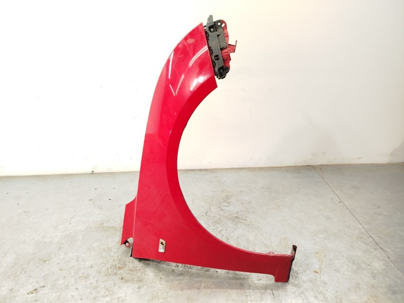 Recambio de aleta delantera derecha para chevrolet cruze (j300) 2.0 cdi referencia OEM IAM 94560510  