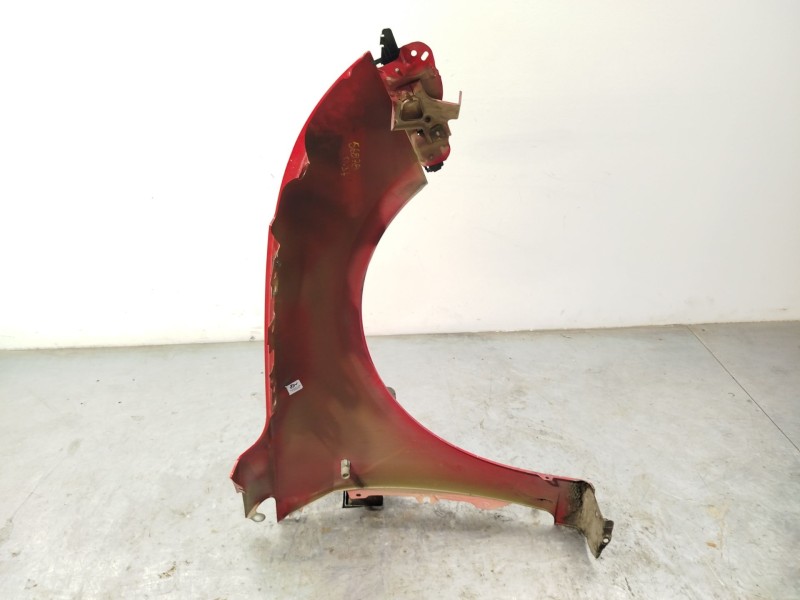 Recambio de aleta delantera izquierda para chevrolet cruze (j300) 2.0 cdi referencia OEM IAM 94560509  