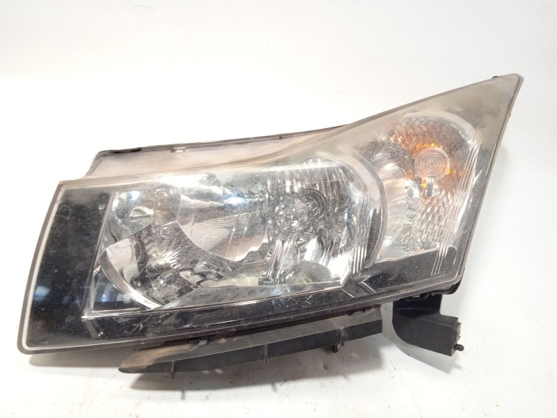 Recambio de faro izquierdo para chevrolet cruze (j300) 2.0 cdi referencia OEM IAM 96828234  