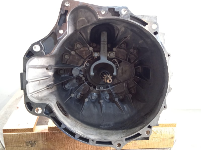 Recambio de caja cambios para iveco daily vi furgoneta 35s16, 35c16, 70c16 referencia OEM IAM FT506M 5803269191 93021773