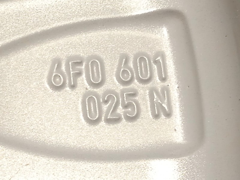 Recambio de llanta para seat ibiza v (kj1, kjg) 1.0 tsi referencia OEM IAM 6F0601025N 6F0601025G8Z8 