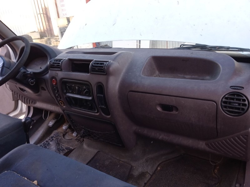 opel movano a furgoneta (x70) del año 2002