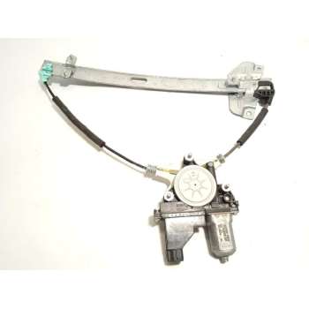 ELEVALUNAS DELANTERO IZQUIERDO 824501W010 824011W020