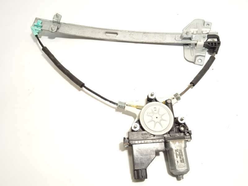ELEVALUNAS DELANTERO IZQUIERDO 824501W010 824011W020