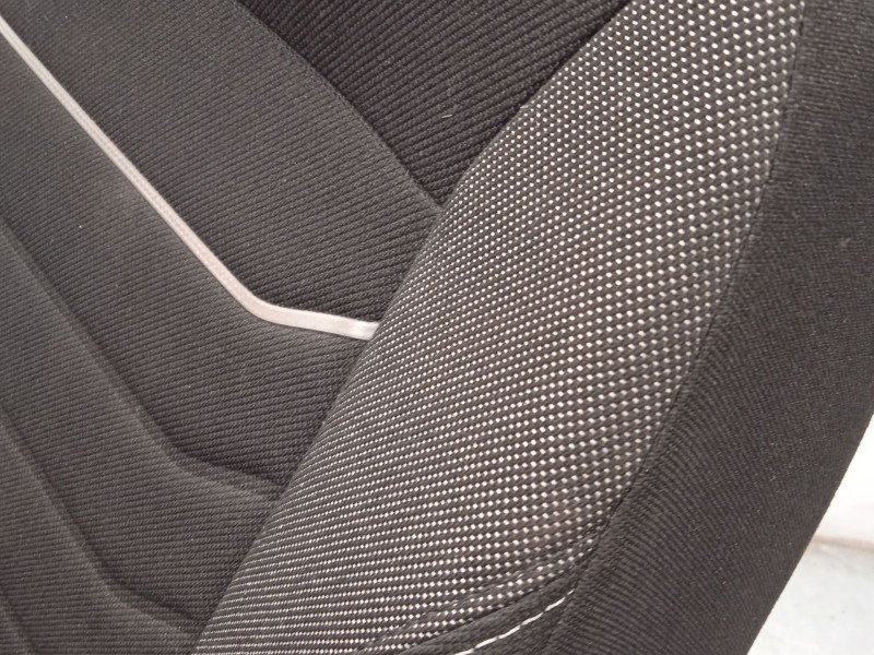 Recambio de asiento delantero izquierdo para iveco daily vi furgoneta 35s16, 35c16, 70c16 referencia OEM IAM 5802971036 58028260