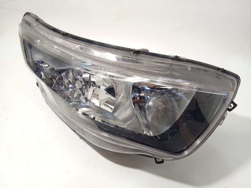 Recambio de faro derecho para iveco daily vi furgoneta 35s16, 35c16, 70c16 referencia OEM IAM 5802476873 05802476873 