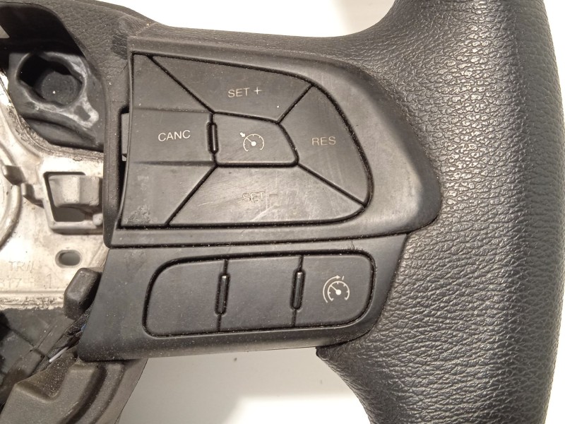 Recambio de volante para iveco daily vi furgoneta 35s16, 35c16, 70c16 referencia OEM IAM 5802303979  