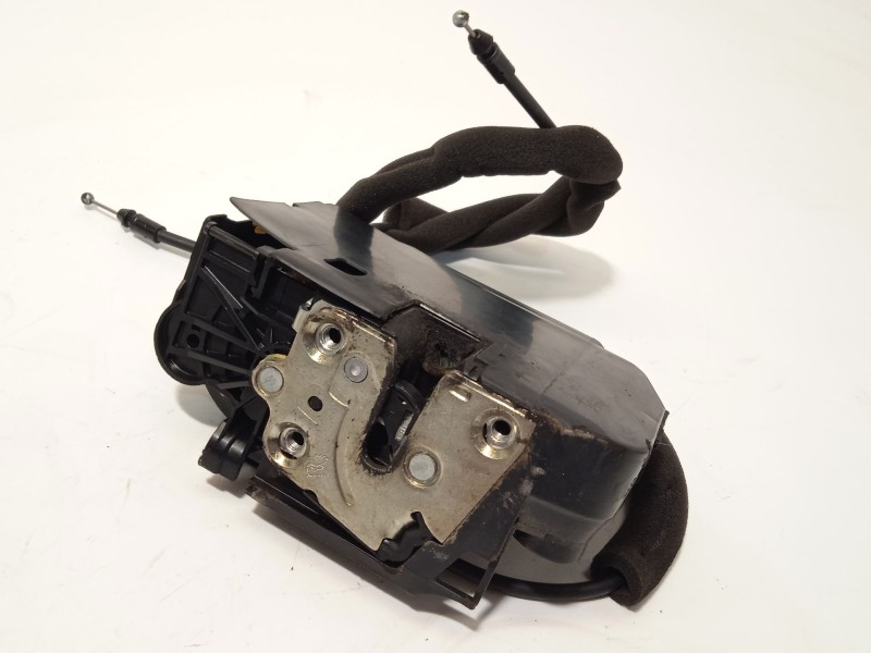 Recambio de cerradura puerta delantera derecha para iveco daily vi furgoneta 35s16, 35c16, 70c16 referencia OEM IAM 5801529302  