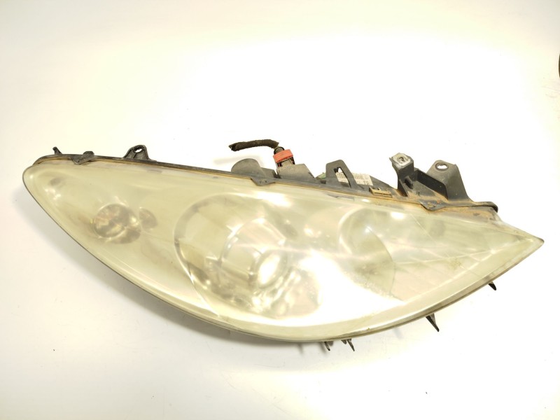 Recambio de faro derecho para peugeot 307 break (3e) 1.6 hdi 110 referencia OEM IAM 9681832280 620686 