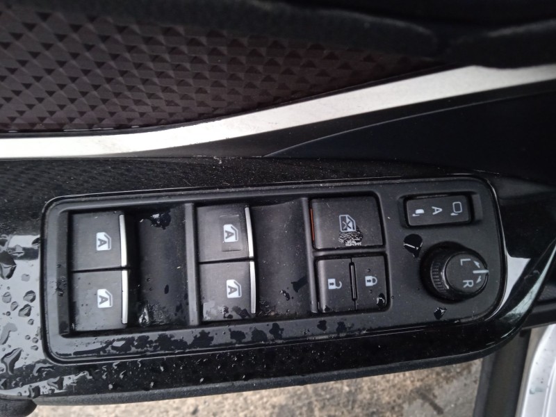 toyota c-hr (_x1_) del año 2017