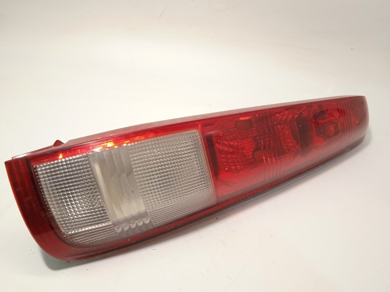 Recambio de piloto trasero derecho para nissan x-trail i (t30) 2.5 4x4 referencia OEM IAM 265508H326 265508H301 