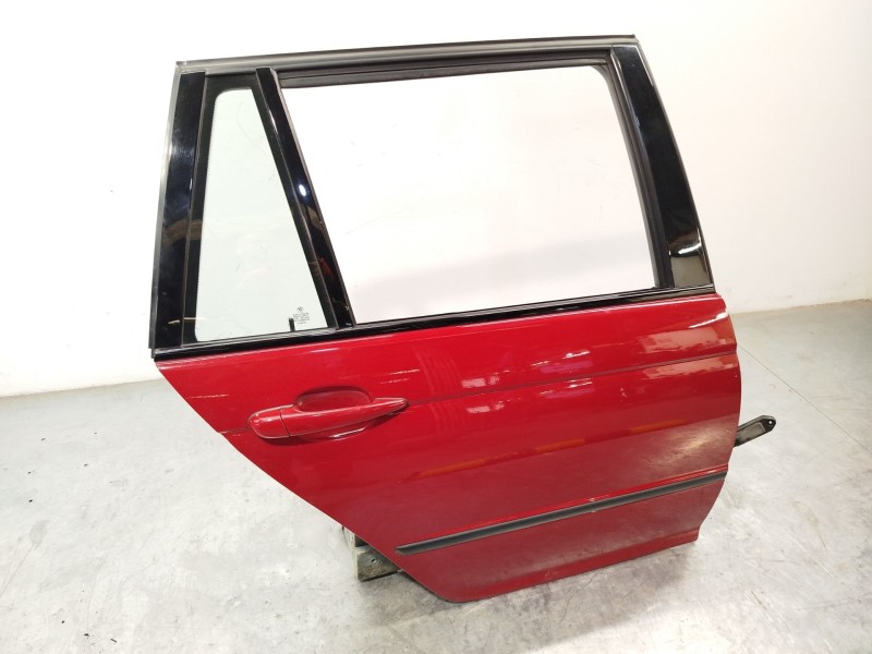 Recambio de puerta trasera derecha para bmw 3 touring (e46) 330 xd referencia OEM IAM 41527034156  