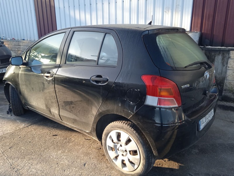 toyota yaris (_p9_) del año 2010