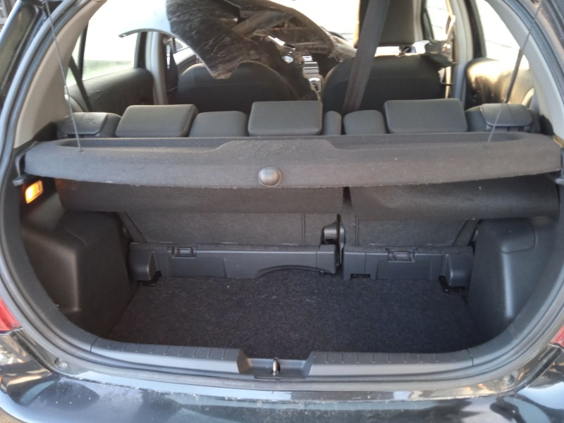 toyota yaris (_p9_) del año 2010