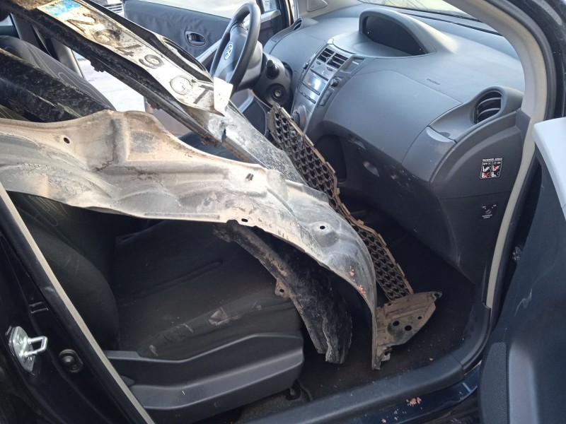 toyota yaris (_p9_) del año 2010