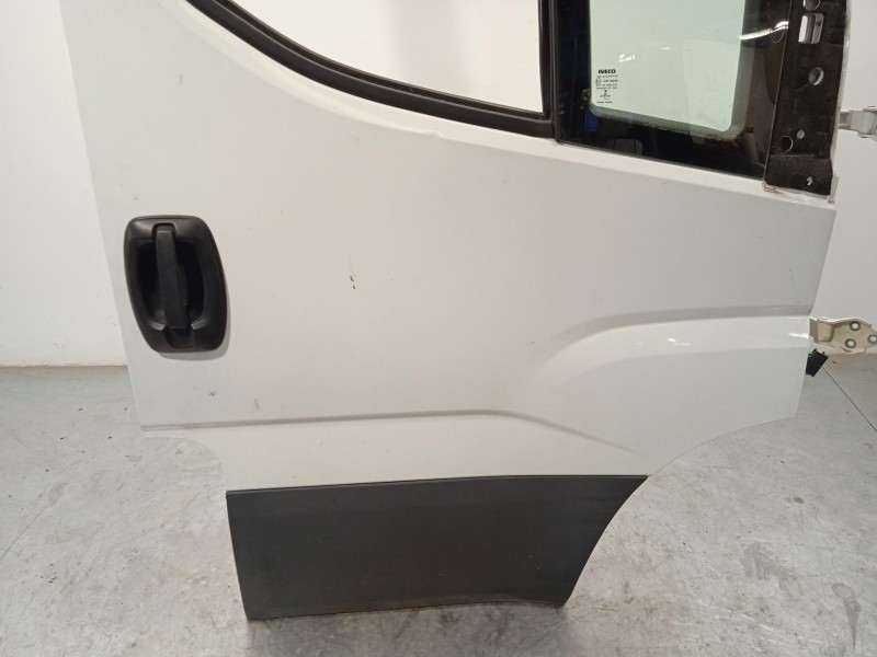 Recambio de puerta delantera derecha para iveco daily vi furgoneta 35s16, 35c16, 70c16 referencia OEM IAM 5801519999  