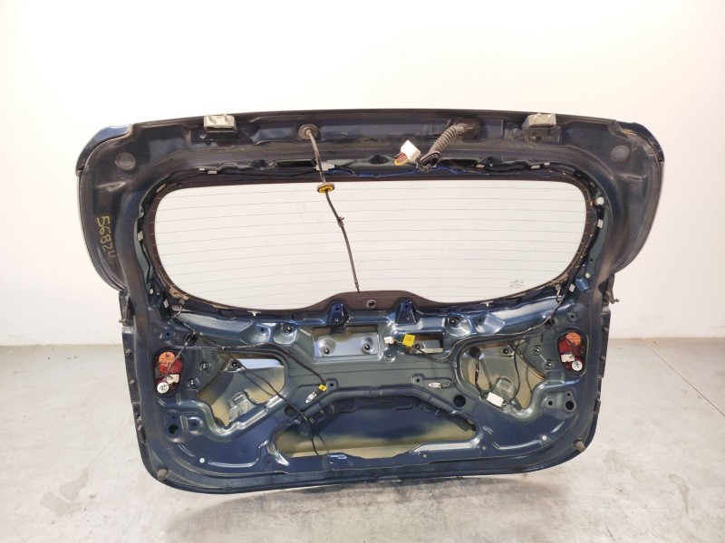 Recambio de porton trasero para kia carens iv 1.6 gdi referencia OEM IAM 73700A4040  