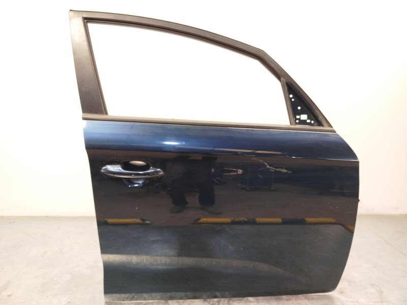 Recambio de puerta delantera derecha para kia carens iv 1.6 gdi referencia OEM IAM 76004A4000  