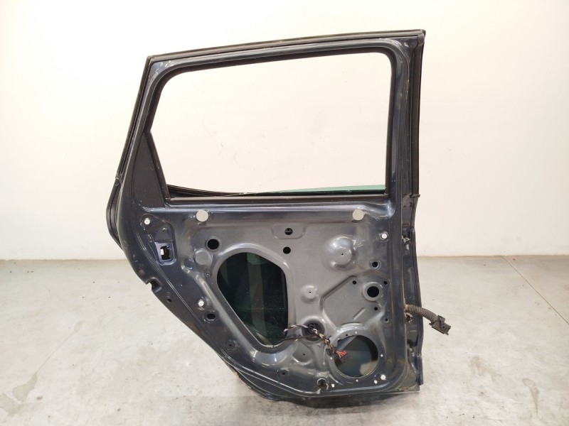 Recambio de puerta trasera izquierda para seat arona (kj7, kjp) 1.0 tsi referencia OEM IAM 6F9833051E  