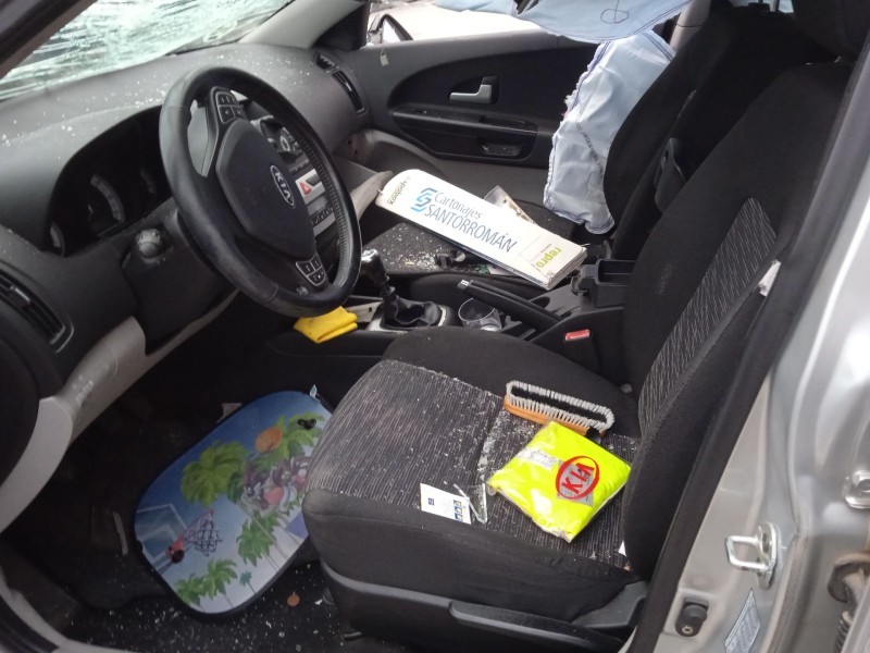 kia cee´d hatchback (ed) del año 2008