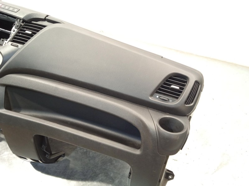 Recambio de salpicadero para iveco daily vi furgoneta 35s16, 35c16, 70c16 referencia OEM IAM 5802518566  