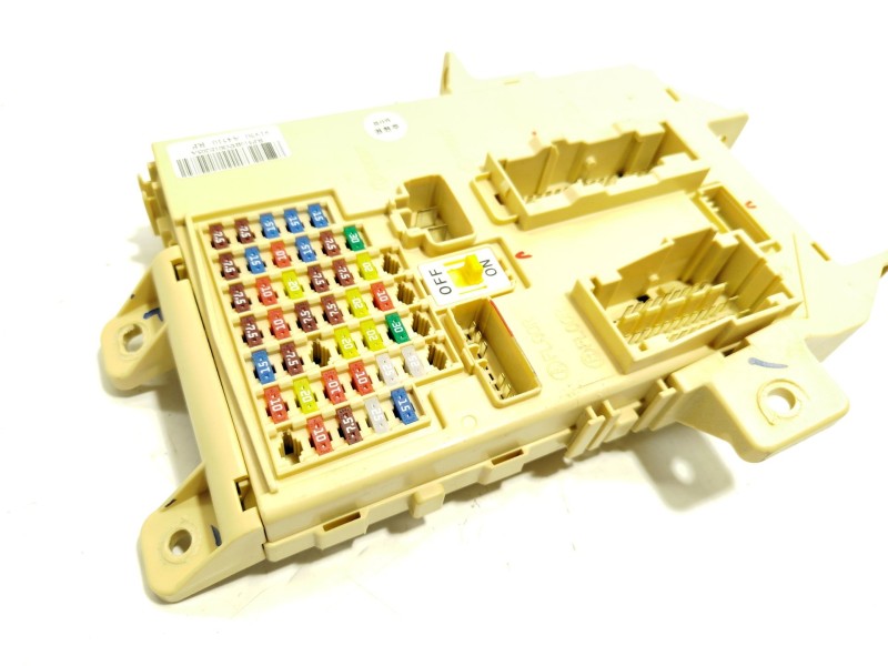 Recambio de caja reles / fusibles para kia carens iv 1.6 gdi referencia OEM IAM 91950A4510  