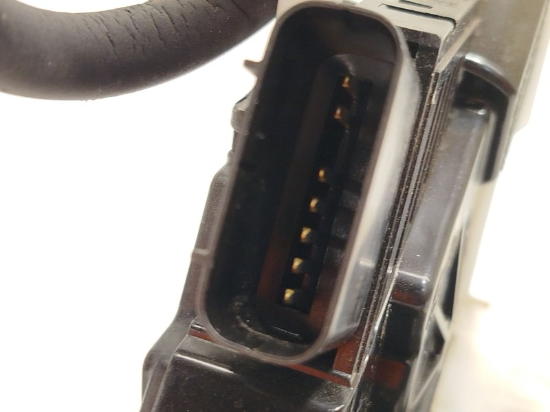 Recambio de cerradura puerta delantera izquierda para kia carens iv 1.6 gdi referencia OEM IAM 81310A4010  