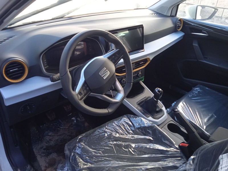 seat arona (kj7, kjp) del año 2024