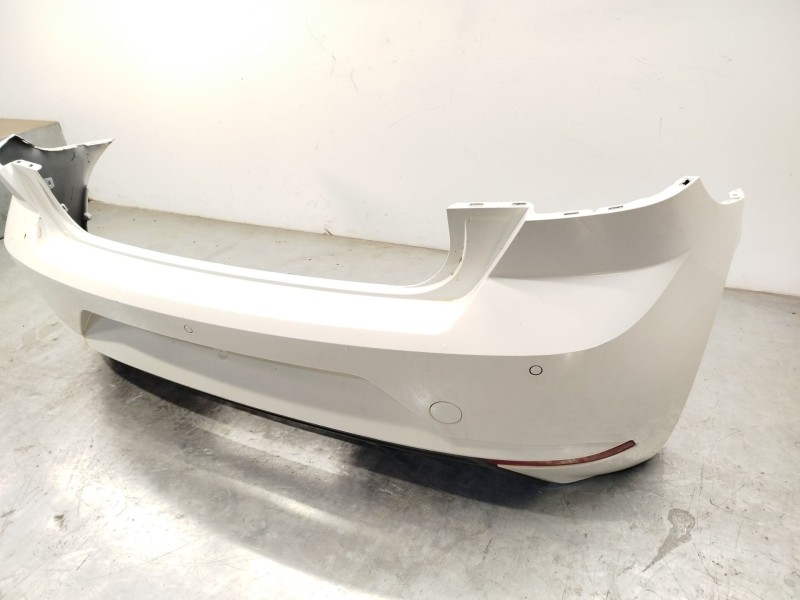 Recambio de paragolpes trasero para seat ibiza v (kj1, kjg) 1.0 tsi referencia OEM IAM 6F0807421H 6F0807421HGRU 