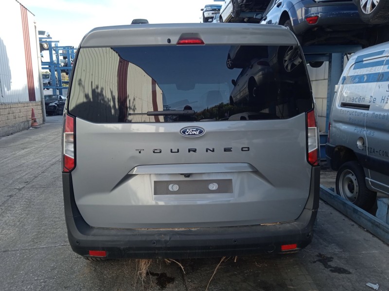 ford tourneo courier del año 2024