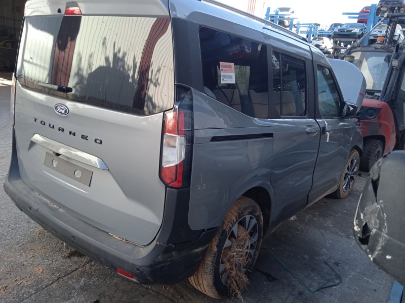 ford tourneo courier del año 2024