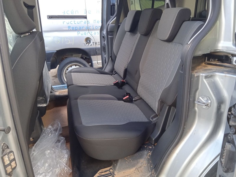 ford tourneo courier del año 2024