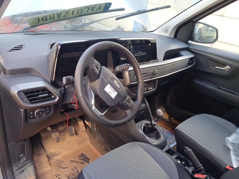 ford tourneo courier del año 2024