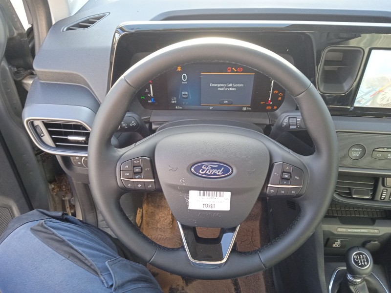 ford tourneo courier del año 2024