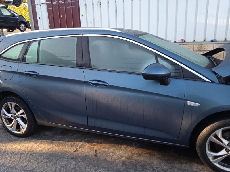 opel astra k sports tourer (b16) del año 2017