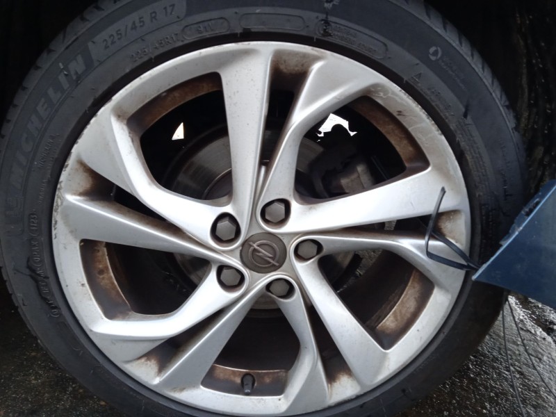 opel astra k sports tourer (b16) del año 2017