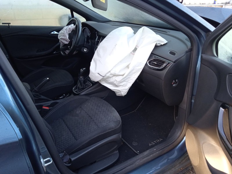 opel astra k sports tourer (b16) del año 2017