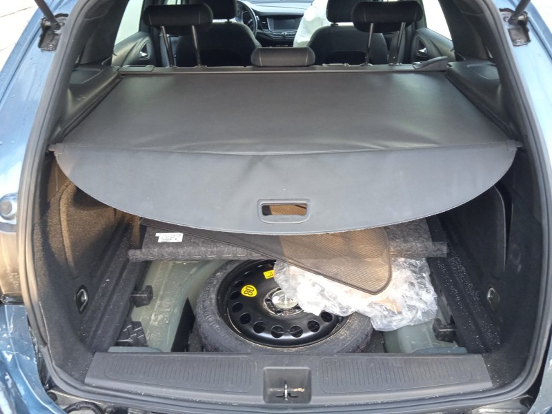 opel astra k sports tourer (b16) del año 2017