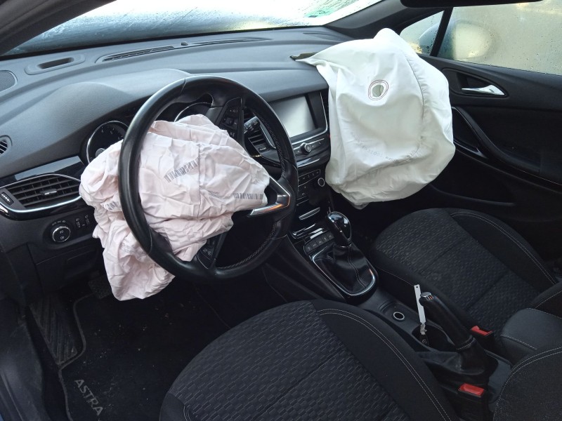 opel astra k sports tourer (b16) del año 2017