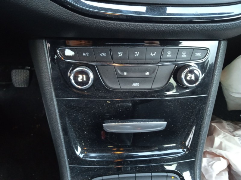 opel astra k sports tourer (b16) del año 2017